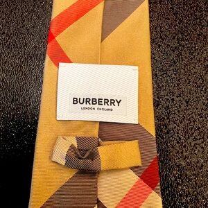 Burberry Men’s Neck Tie